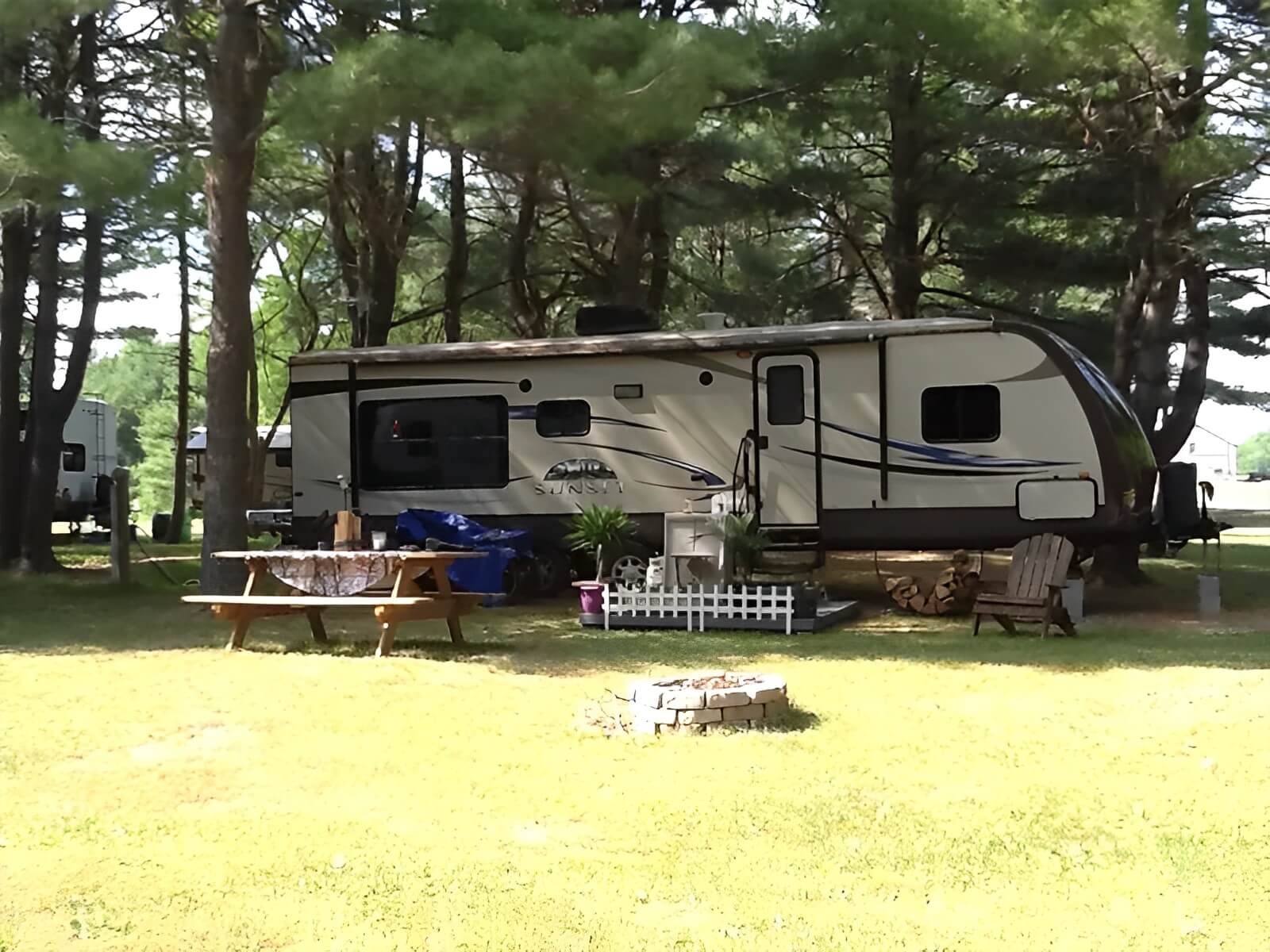 Country Charm Campground