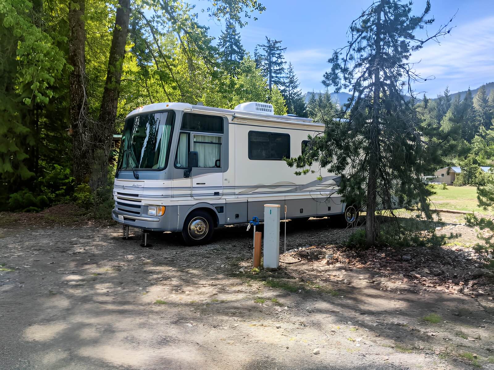 Alpine Lakes Lodge