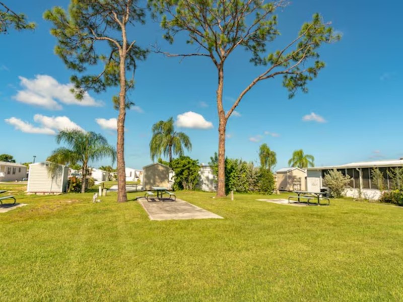 Sun Resorts & Residences Lake San Marino