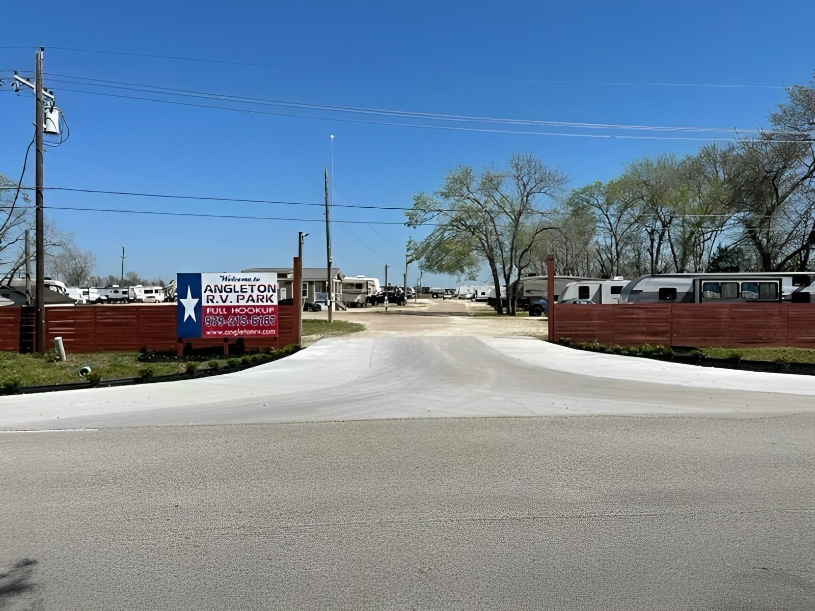 Angleton RV Park & Resort
