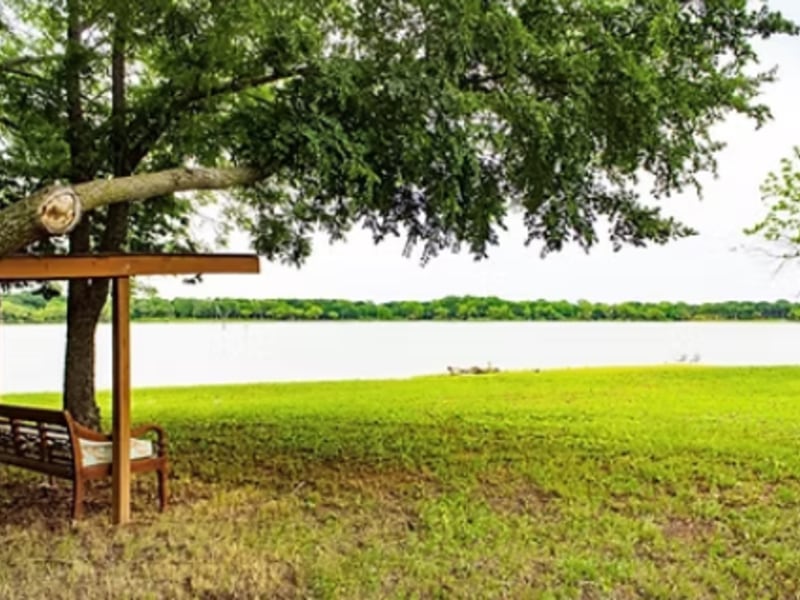 Waterfront Hideaway Ranch