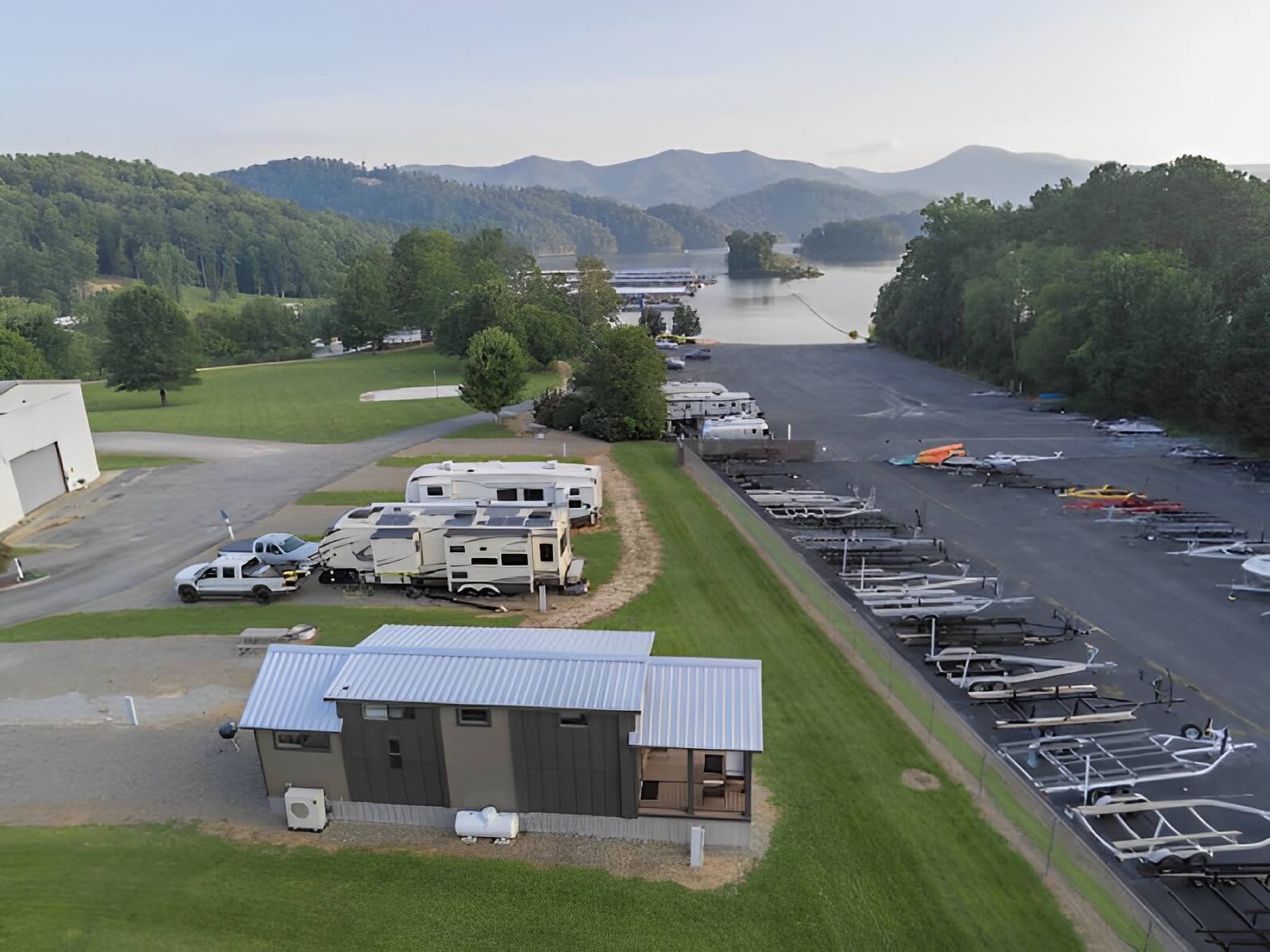 Cove Ridge Marina & Resort