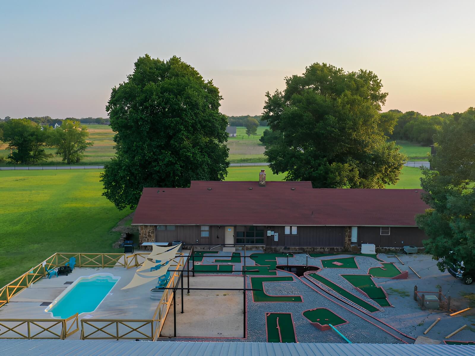 Lake Hudson Resort