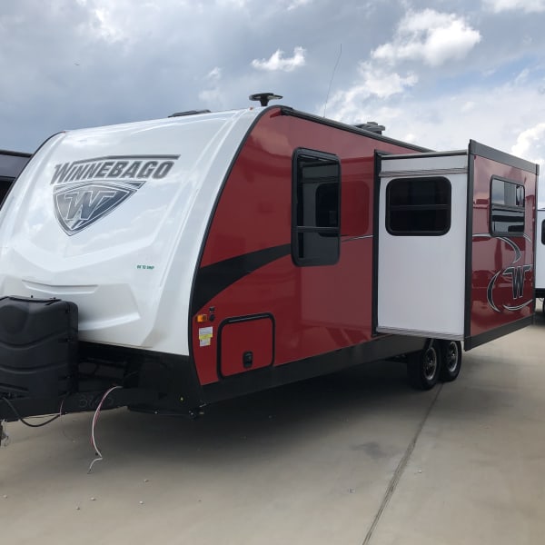2019 Winnebago Minnie Winnie Travel Trailer available for rent in Fort Worth, Texas