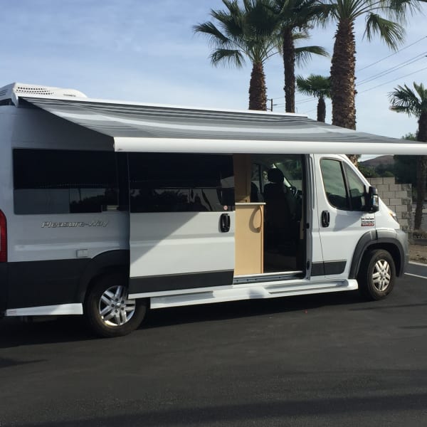 2020 FL #44 Lexor Class B available for rent in Walnut, California