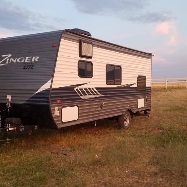 2020 Crossroads Zinger Travel Trailer available for rent in Littleton, Colorado