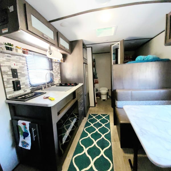 2020 Dutchmen Coleman Lantern LT Travel Trailer available for rent in Middletown, Connecticut