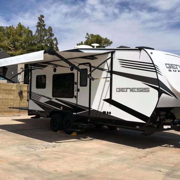 2021 Genesis Supreme Rv Genesis Supreme Toy Hauler available for rent in Glendale, Arizona