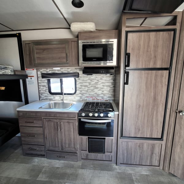 2021 Genesis Supreme Rv 2114 RAGEN 2114 Toy Hauler available for rent in Hesperia, California