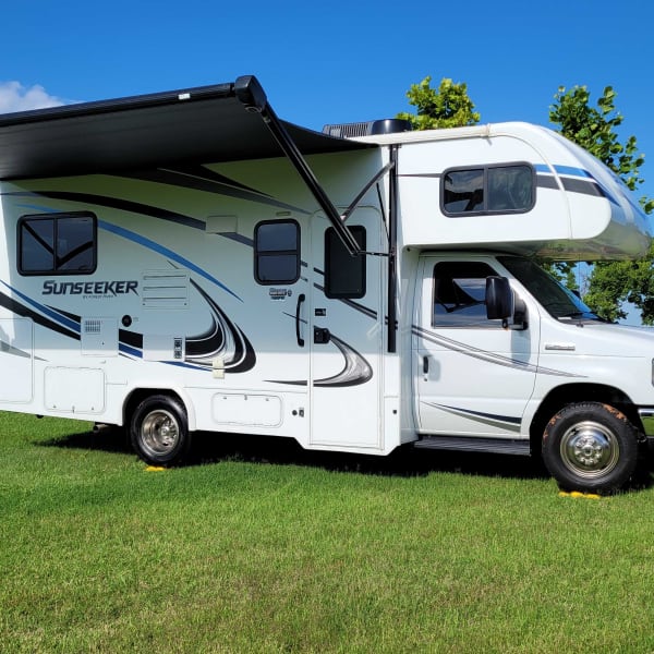 2019 Forest River Sunseeker Class C available for rent in Piedmont, Oklahoma