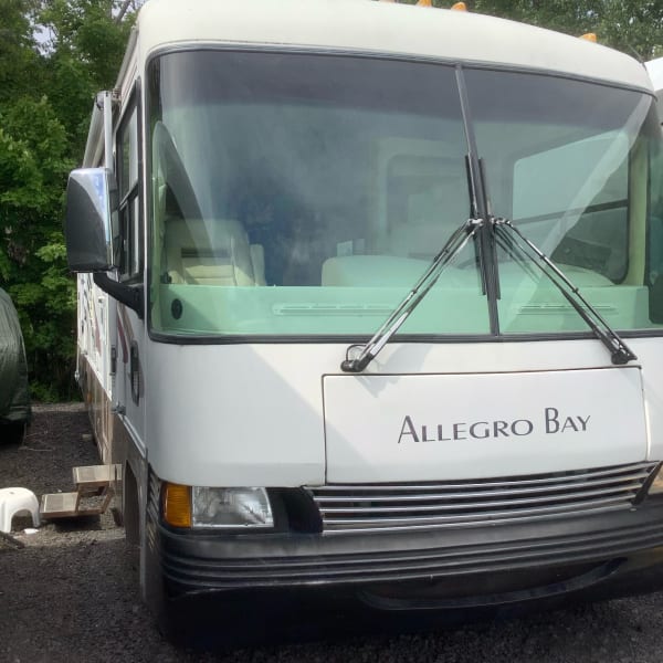 2000 Tiffin Motorhomes Allegro Bay Class A available for rent in Ottawa, Ontario