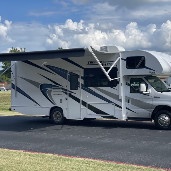 2022 Thor Motor Coach Freedom Elite Class C available for rent in Bentonville, Arkansas