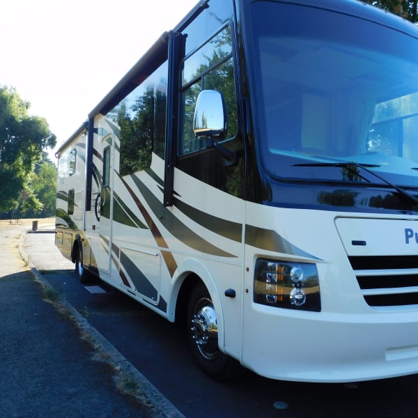 2017 Coachmen Pursuit Class A available for rent in CANBY, Oregon