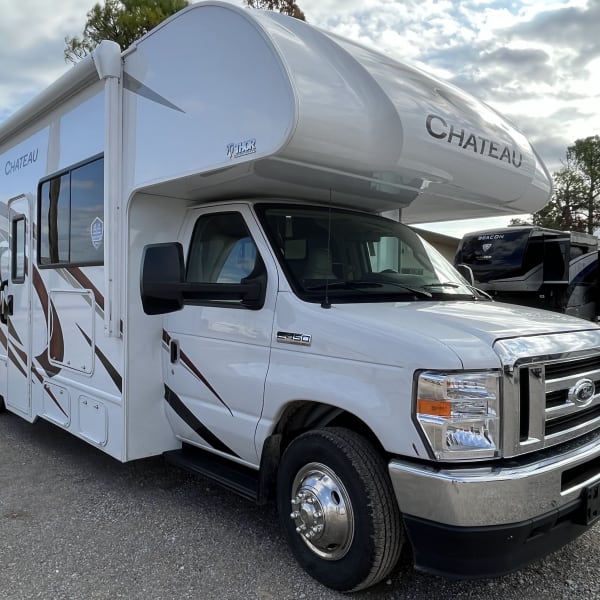 2022 Thor Motor Coach Chateau Class C available for rent in Moore, Oklahoma