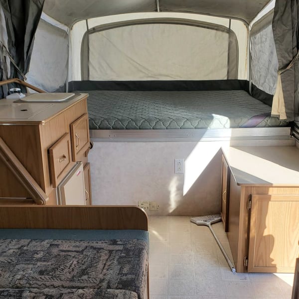 1999 Fleetwood Sana Fi Colman Popup available for rent in Maple, Ontario