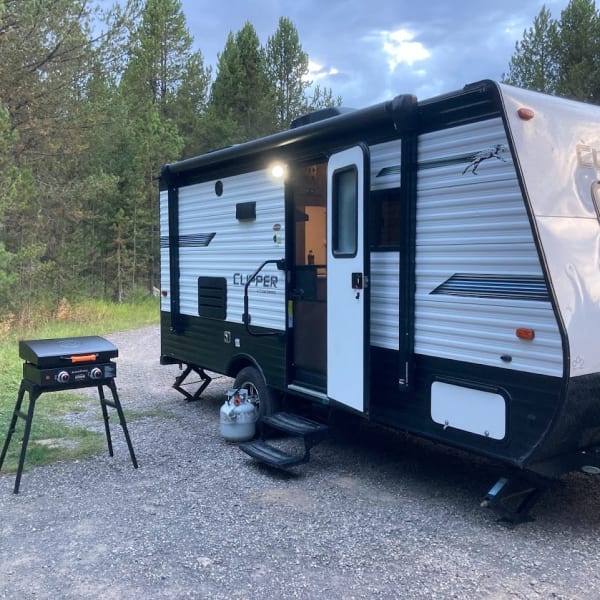 2020 Coachmen Clipper Travel Trailer available for rent in Adel, Iowa