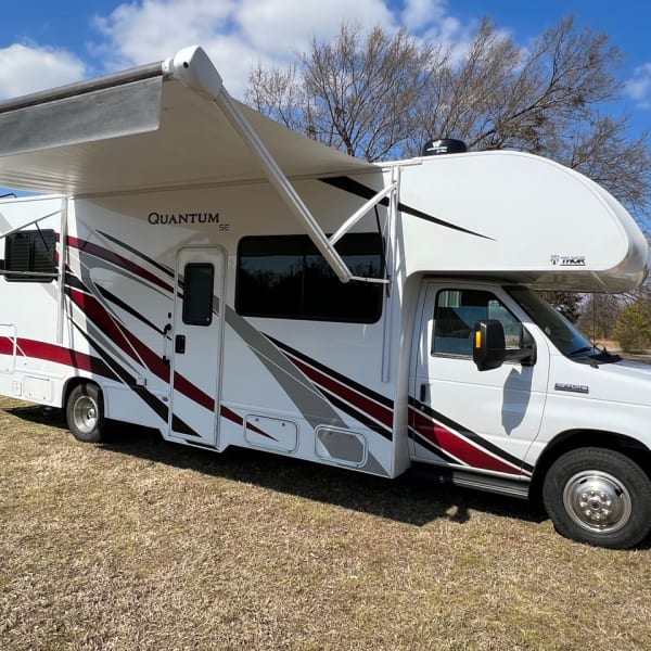 2021 Thor Quantum Class C available for rent in Tulsa, Oklahoma