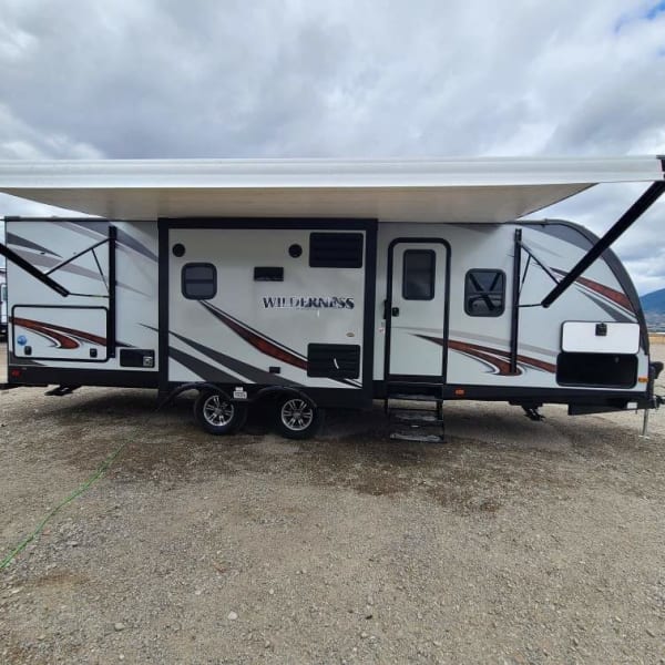 2018 Heartland RVs Wilderness Travel Trailer available for rent in Anaconda, Montana