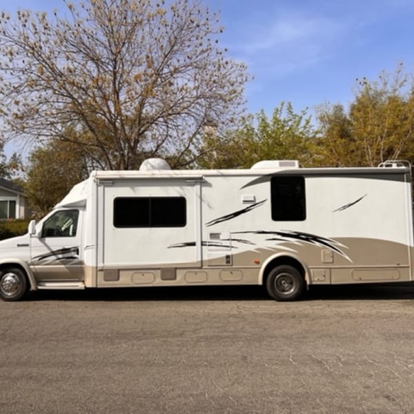2008 Itasca Cambria Class C available for rent in Santa Rosa, California