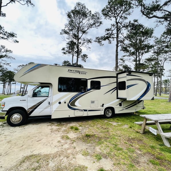2018 Thor Freedom Elite Class C available for rent in Woodbridge, Virginia