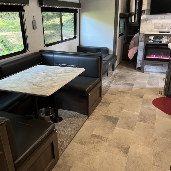 2021 Coleman QBWE295 Travel Trailer available for rent in Scotts Mills, Oregon