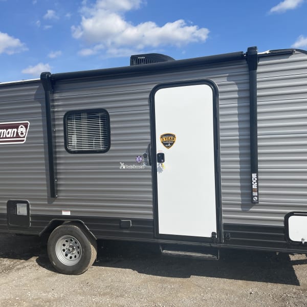 2022 Coleman Lantern 17B Travel Trailer available for rent in Hamilton, Ontario