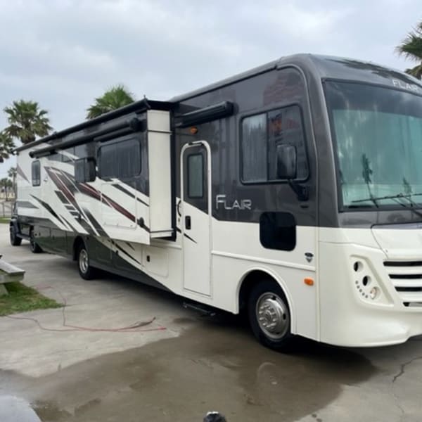 2021 Flair-Fleetwood Flair-Fleetwood Motorhome Class A available for rent in Seabrook, Texas