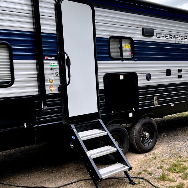 2021 Forest River Cherokee Travel Trailer available for rent in Lucasville, Ohio