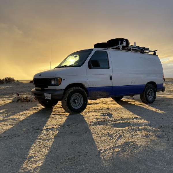 2001 Ford Econolline 250s Class B available for rent in Pasadena, California