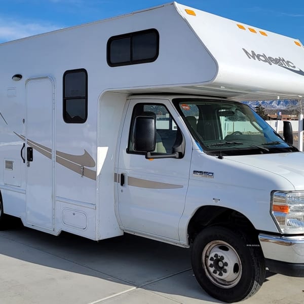 2018 THOR MAJESTIC 23a Class C available for rent in Montréal, Quebec