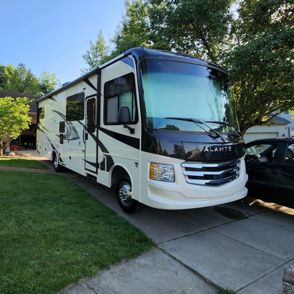 2022 Jayco Alante Class A available for rent in Mason, Ohio