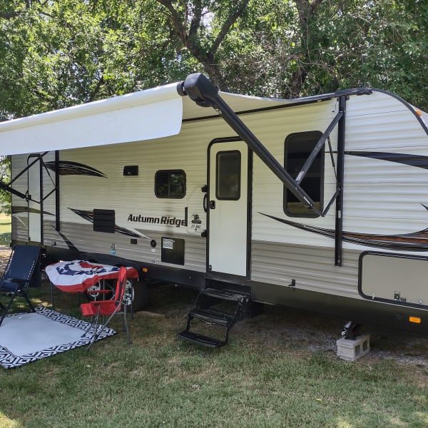 2019 Starcraft Autumn Ridge Outfitter Travel Trailer available for rent in Bentonville, Arkansas