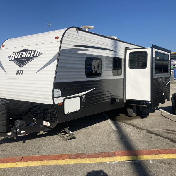 2018 Avenger ATI Travel Trailer available for rent in Excelsior Springs, Missouri