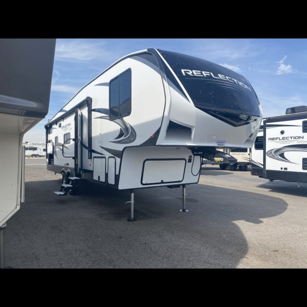 2021 Grand Design Reflection Fifth Wheel available for rent in Spring Creek, Nevada