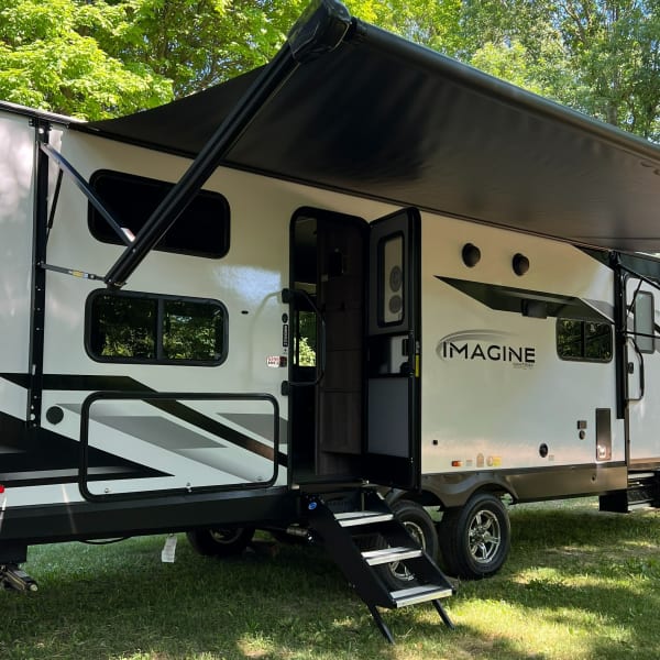 2022 Grand Design Imagine 2800 BH Travel Trailer available for rent in Laingsburg, Michigan