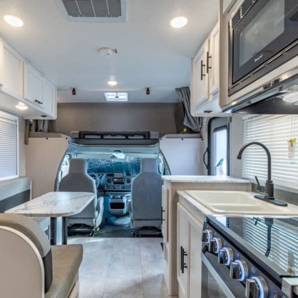 2021 Coachmen Cross Trail Class C available for rent in Damascus, Oregon