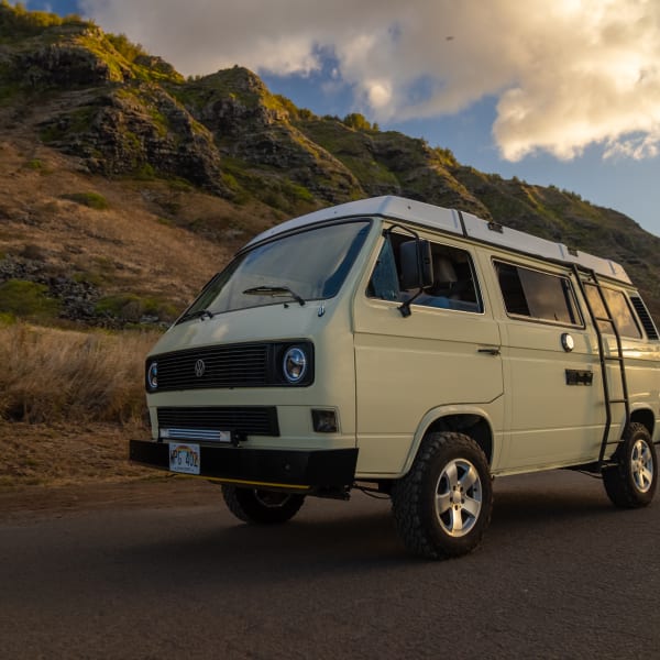 1983 Volkswagen Westfalia Class B available for rent in Wahiawa, Hawaii