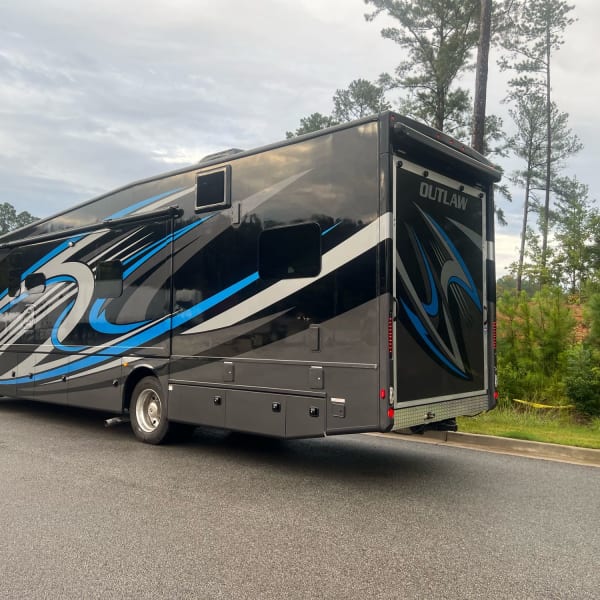 2022 Thor Outlaw Class A available for rent in griffin, Georgia
