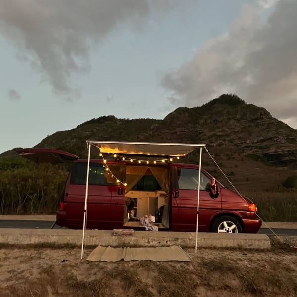 2003 Volkswagen Eurovan Class B available for rent in Haleiwa, Hawaii
