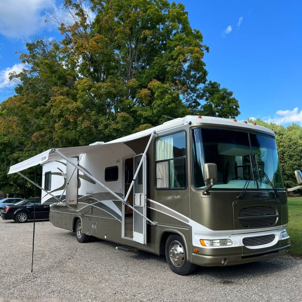 2001 Gulf Stream Sun Voyager Class A available for rent in Rockford, Michigan