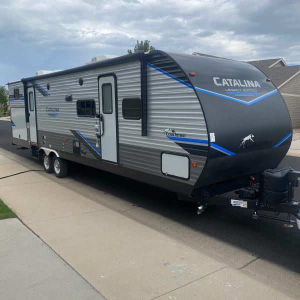 2022 Coachmen Catalina Legacy Edition SP3000 Travel Trailer available for rent in Greeley, Colorado