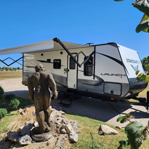 2018 Starcraft Launch Outfitter Travel Trailer available for rent in Collinsville, Oklahoma