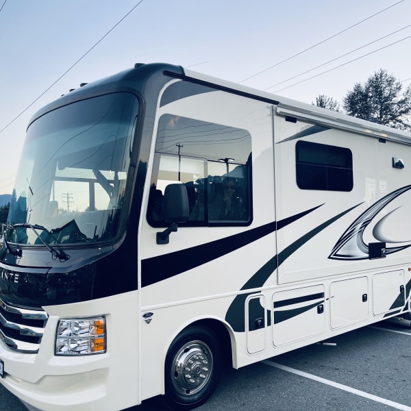 2022 Joyco alante 29f Class A available for rent in Richmond, British Columbia
