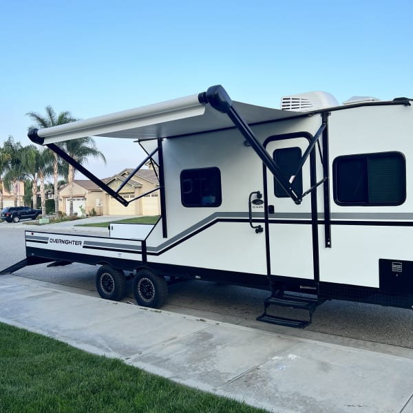 2023 Genesis Supreme Rv Genesis Supreme Toy Hauler available for rent in Menifee, California
