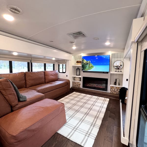 2015 Keystone RV Montana Fifth Wheel available for rent in North Charleston, South Carolina