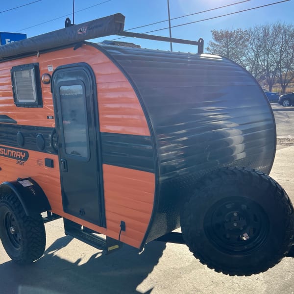 2021 Sunset Park RV SunRay Travel Trailer available for rent in Lehi, Utah