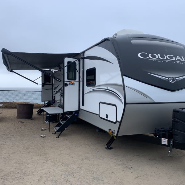 2021 Keystone RV Cougar Travel Trailer available for rent in Bellflower, California