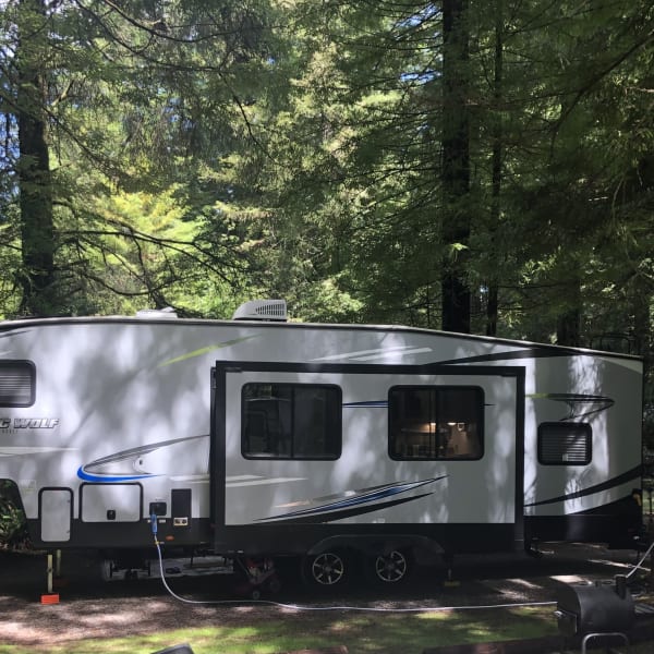 2020 Forest River Cherokee Arctic Wolf Fifth Wheel available for rent in Goodyear, Arizona