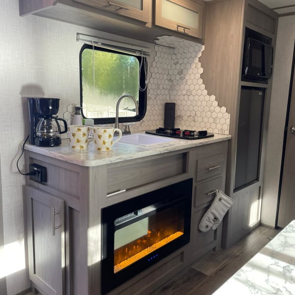 2023 Dutchmen RV Coleman Lantern LT Series 17B Travel Trailer available for rent in Poulsbo, Washington