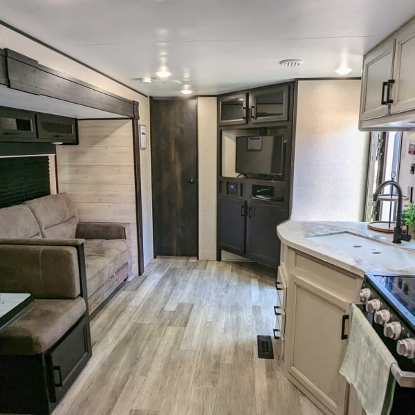 2022 Jayco Jay Flight Travel Trailer available for rent in Marion, Texas